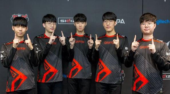 印尼队在执 印尼队在执