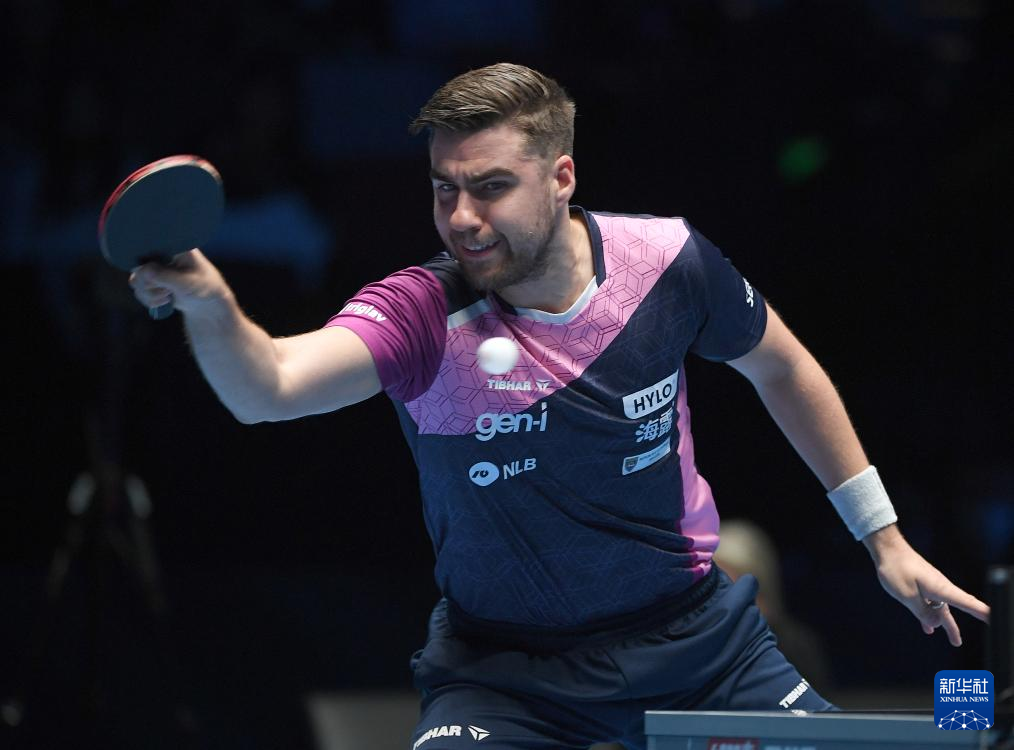 给中国三人 给中国三人