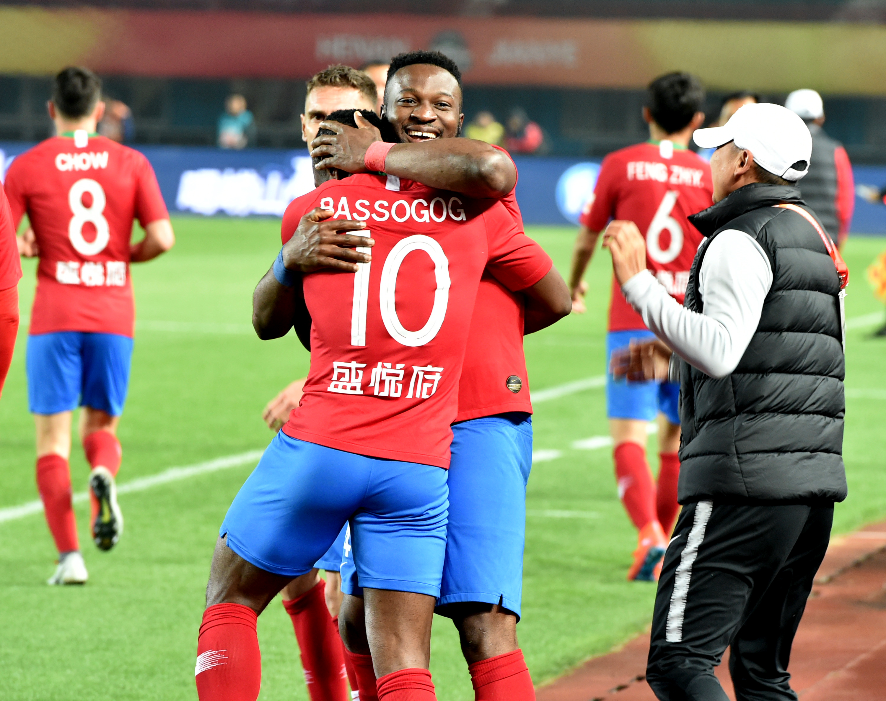 套成型后提 套成型后提